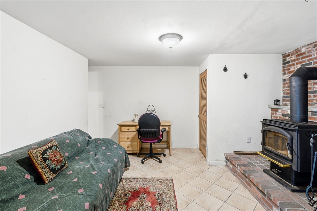 144 Burnside AVE, Seekonk, MA Photo #33