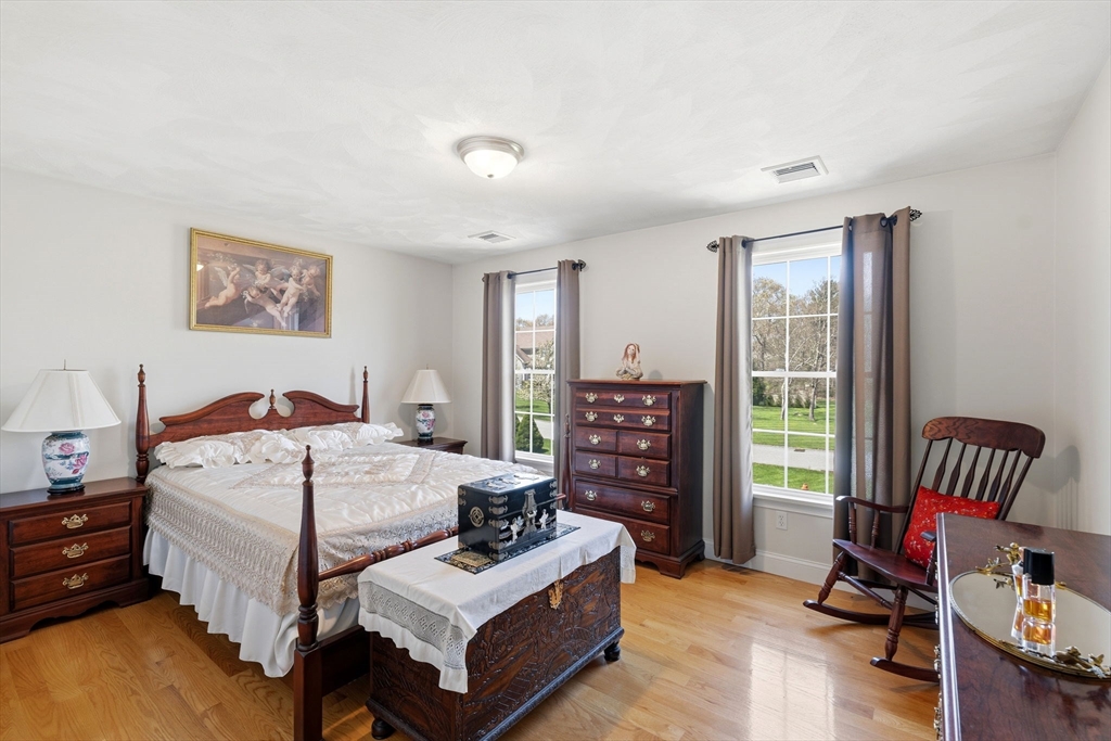 144 Burnside AVE, Seekonk, MA Photo #26