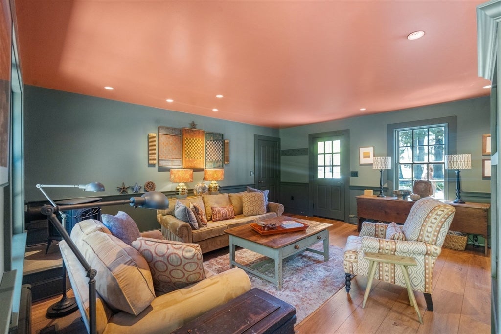215 Washington Street, Sherborn, MA Photo #8