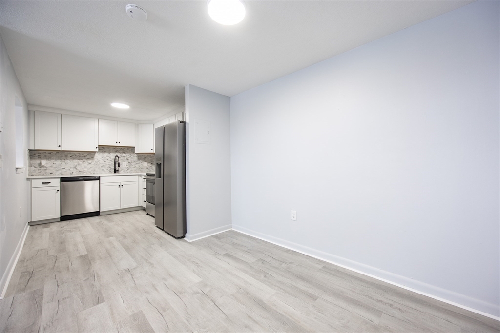 26 Williamsburg Ct 4