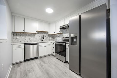 26 Williamsburg Ct 4 Shrewsbury MA 01545