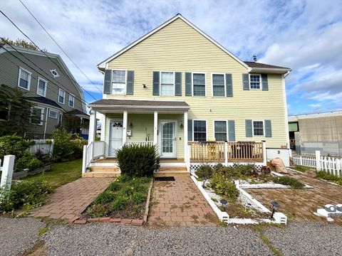 2 Stowell Avenue A Worcester MA 01606