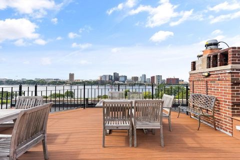 280 Beacon St 1A Boston MA 02116