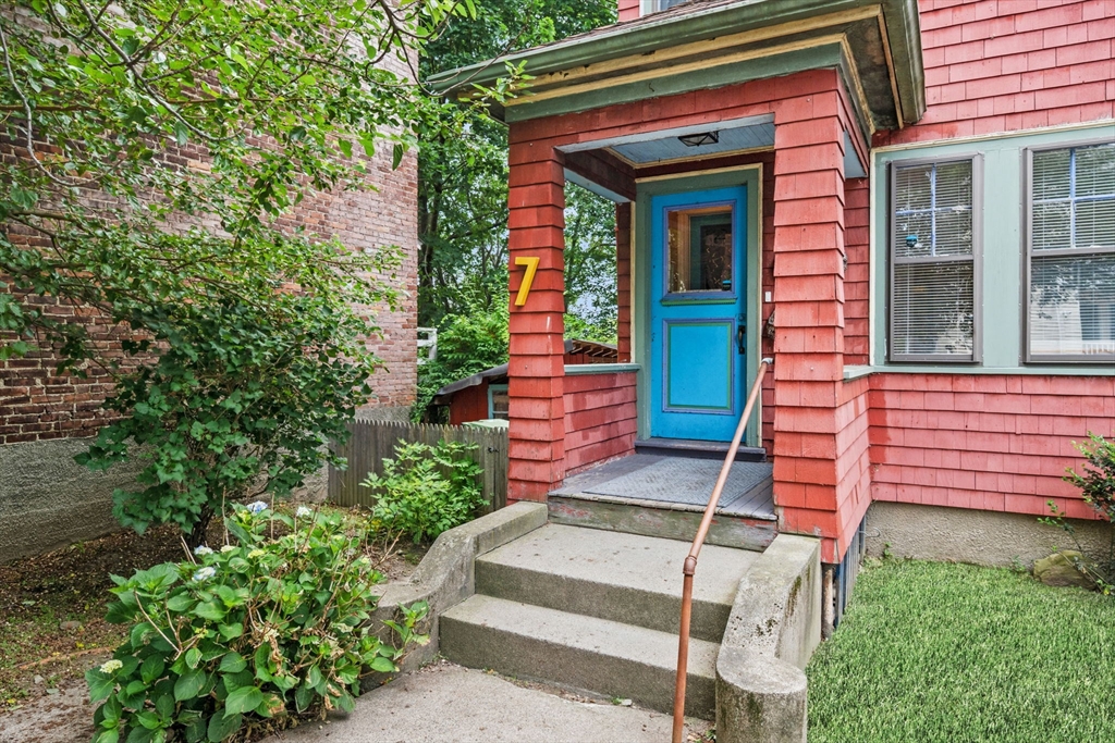 7 Oliver Rd