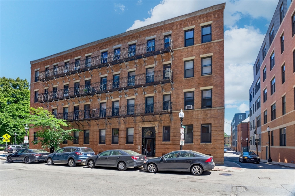 36 E Newton St 1