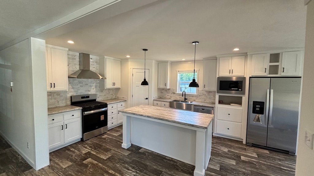 24 Pinrock Drive