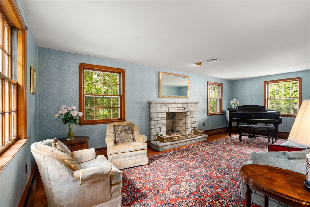 40 Cape Cod Ln
