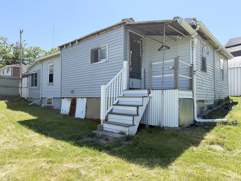 576 Sea St