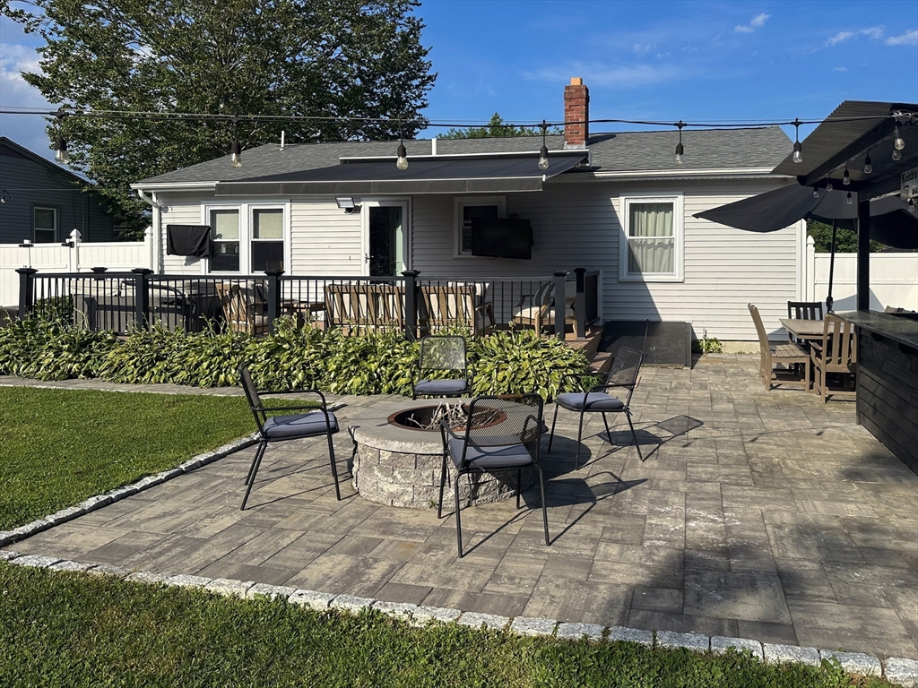 49 W Hill Rd