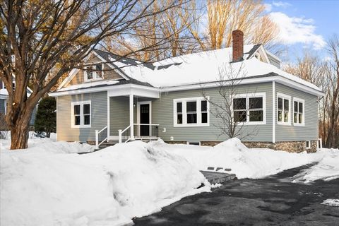 Photo of 270 Brattle St, Holden, MA 01520 (MLS # 73477187)