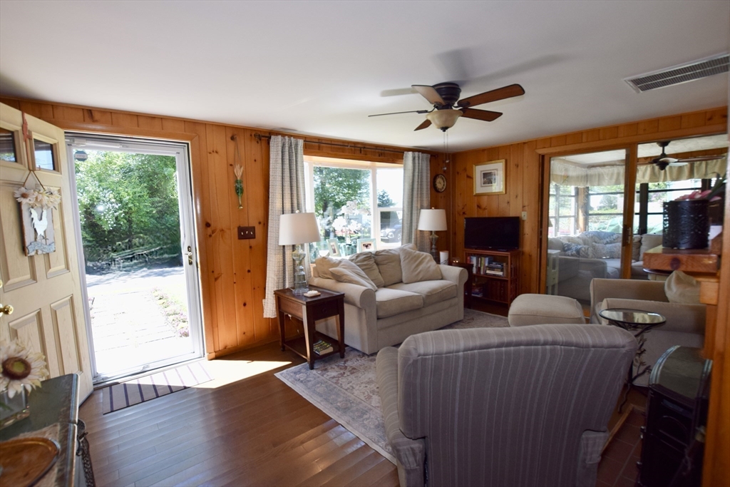 2 Shore Ave, Lakeville, MA Photo #11