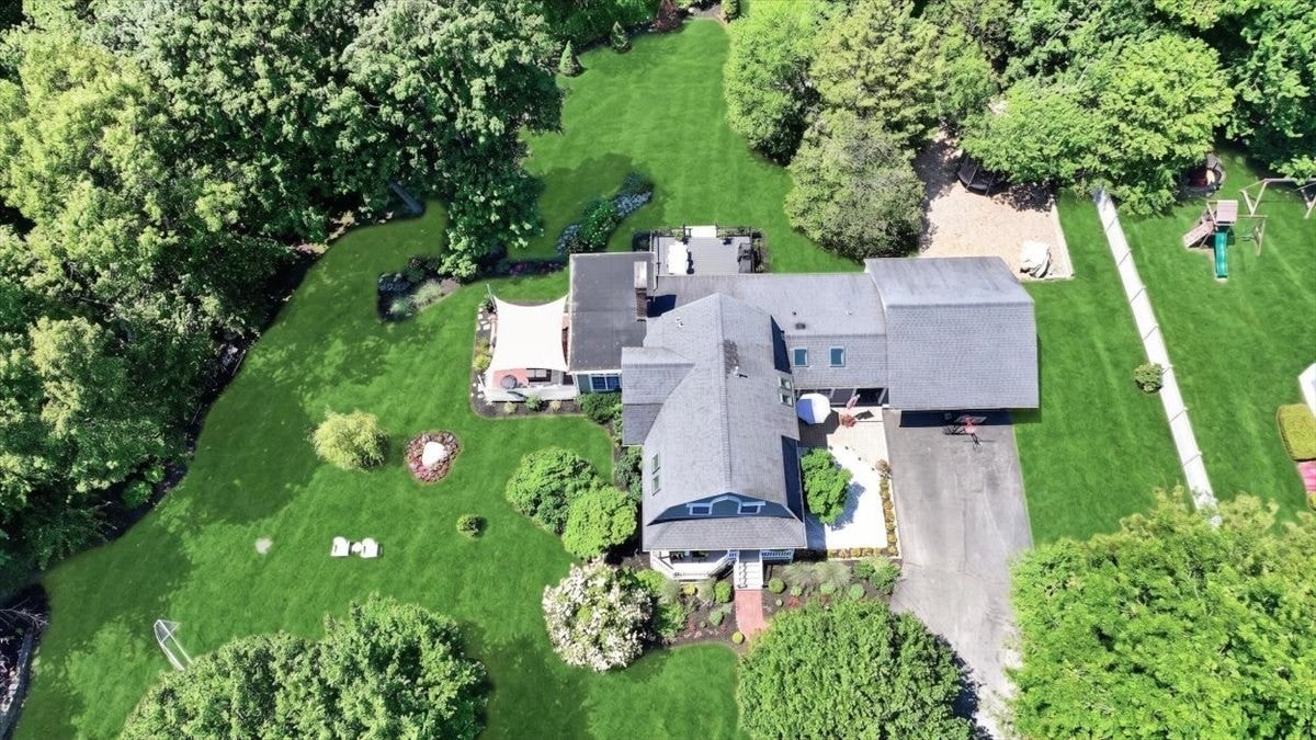 81 Hobart St, Hingham, MA Photo #30