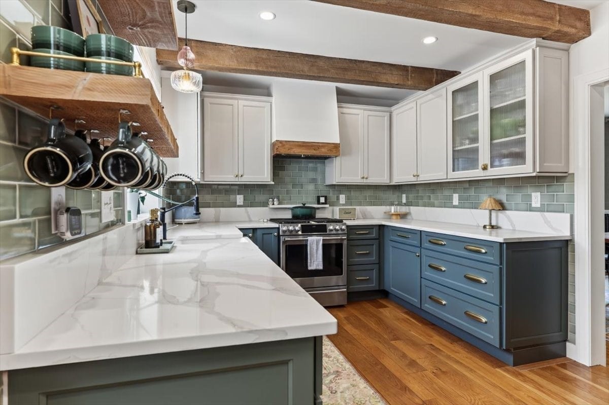 81 Hobart St, Hingham, MA Photo #7