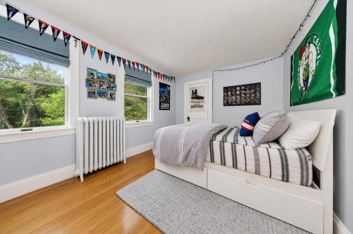 81 Hobart St, Hingham, MA Photo #21