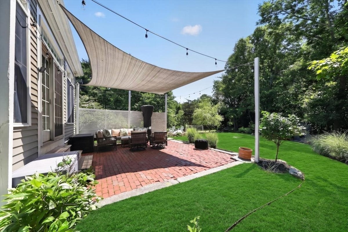 81 Hobart St, Hingham, MA Photo #27