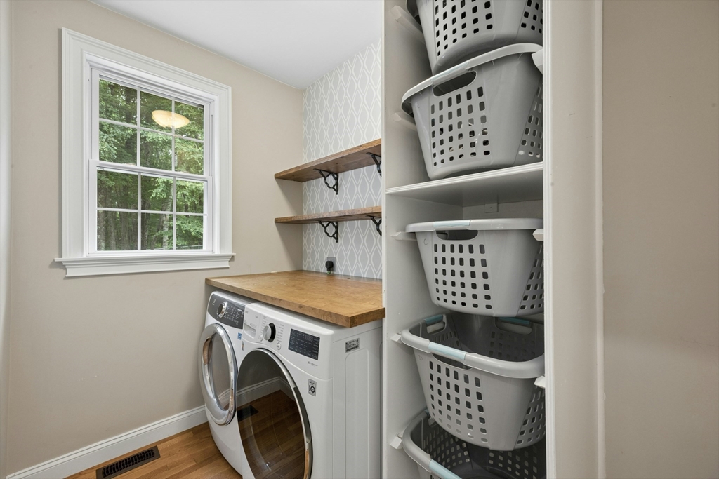 33 Dairy Drive, Upton, MA Photo #19