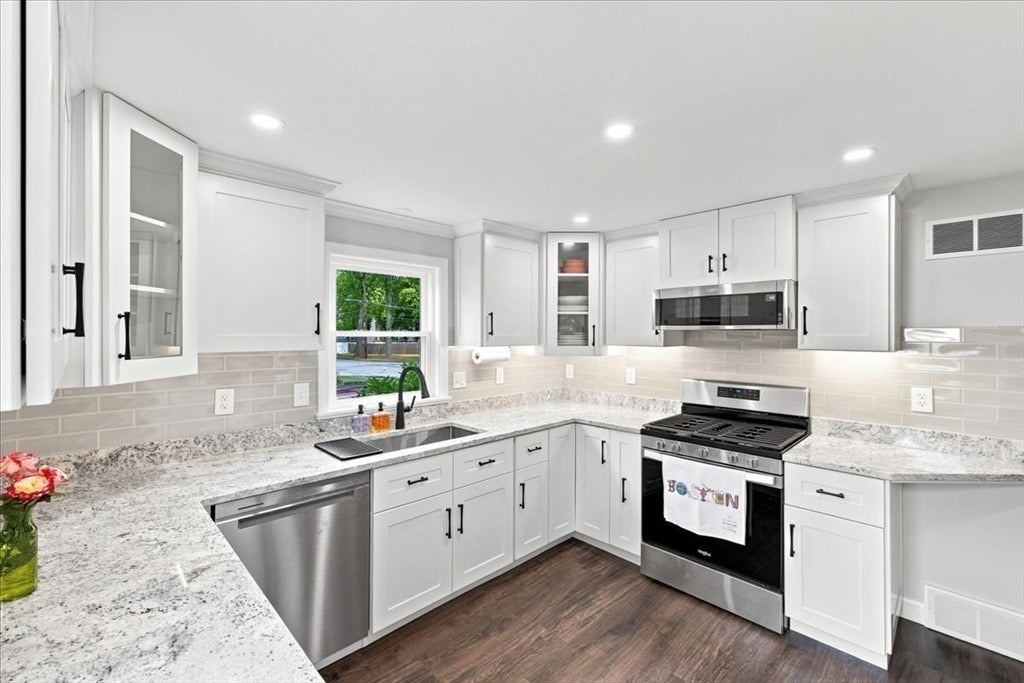 54 Mountain Avenue, Norwood, MA, 54 Mountain Avenue, Norwood, MA Photo #10