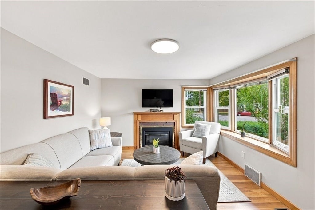 54 Mountain Avenue, Norwood, MA, 54 Mountain Avenue, Norwood, MA Photo #7
