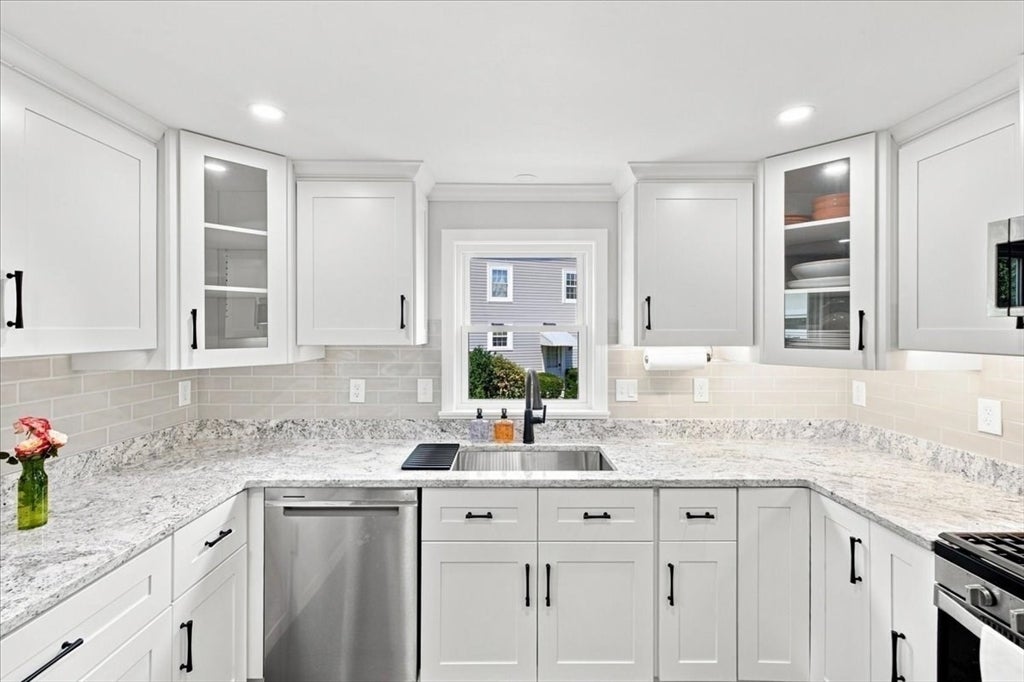 54 Mountain Avenue, Norwood, MA, 54 Mountain Avenue, Norwood, MA Photo #12