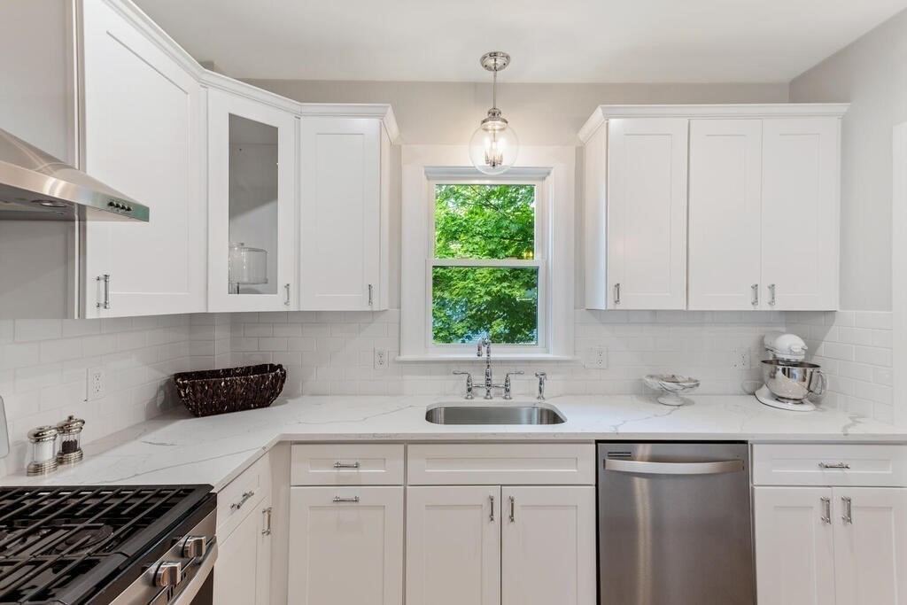 29-31 Bancroft Ave