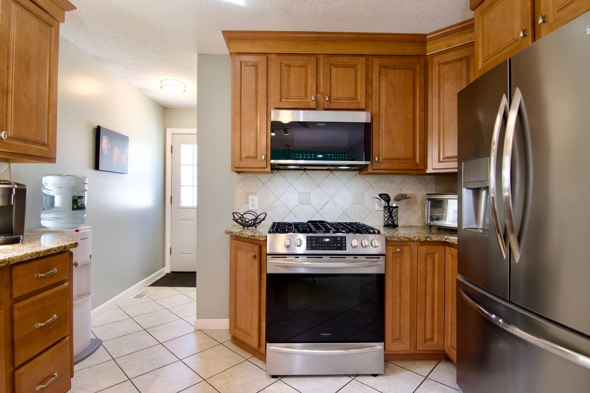 116 Warwick Dr, Ludlow, MA Photo #17