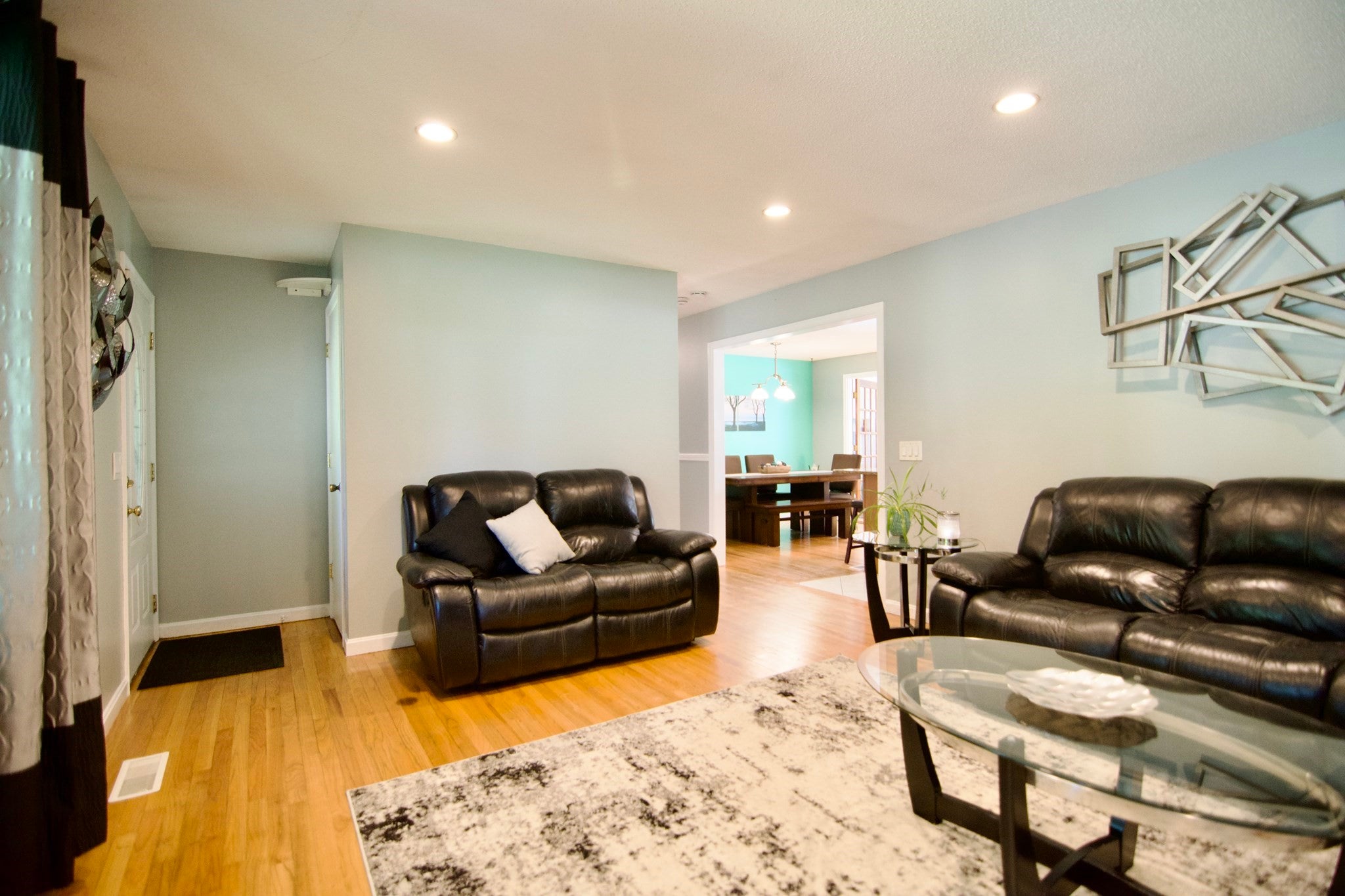 116 Warwick Dr, Ludlow, MA Photo #11