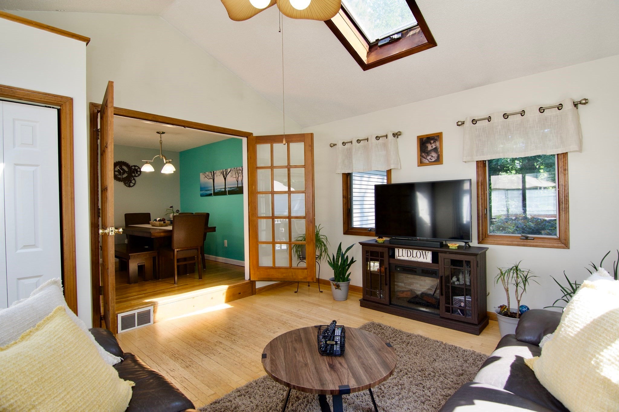 116 Warwick Dr, Ludlow, MA Photo #29