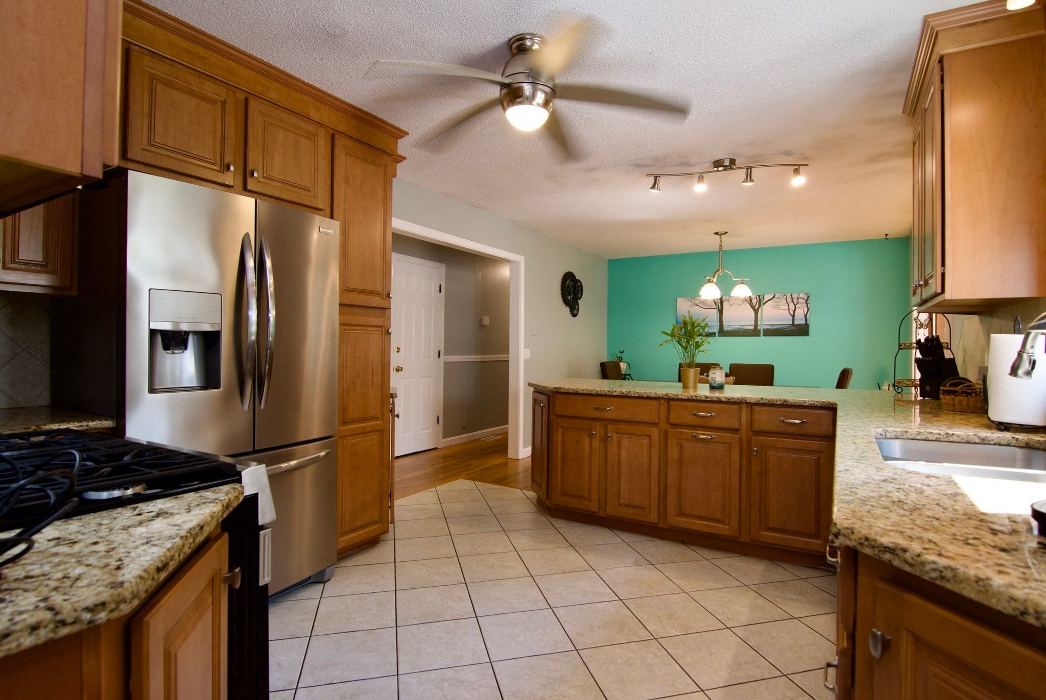 116 Warwick Dr, Ludlow, MA Photo #20