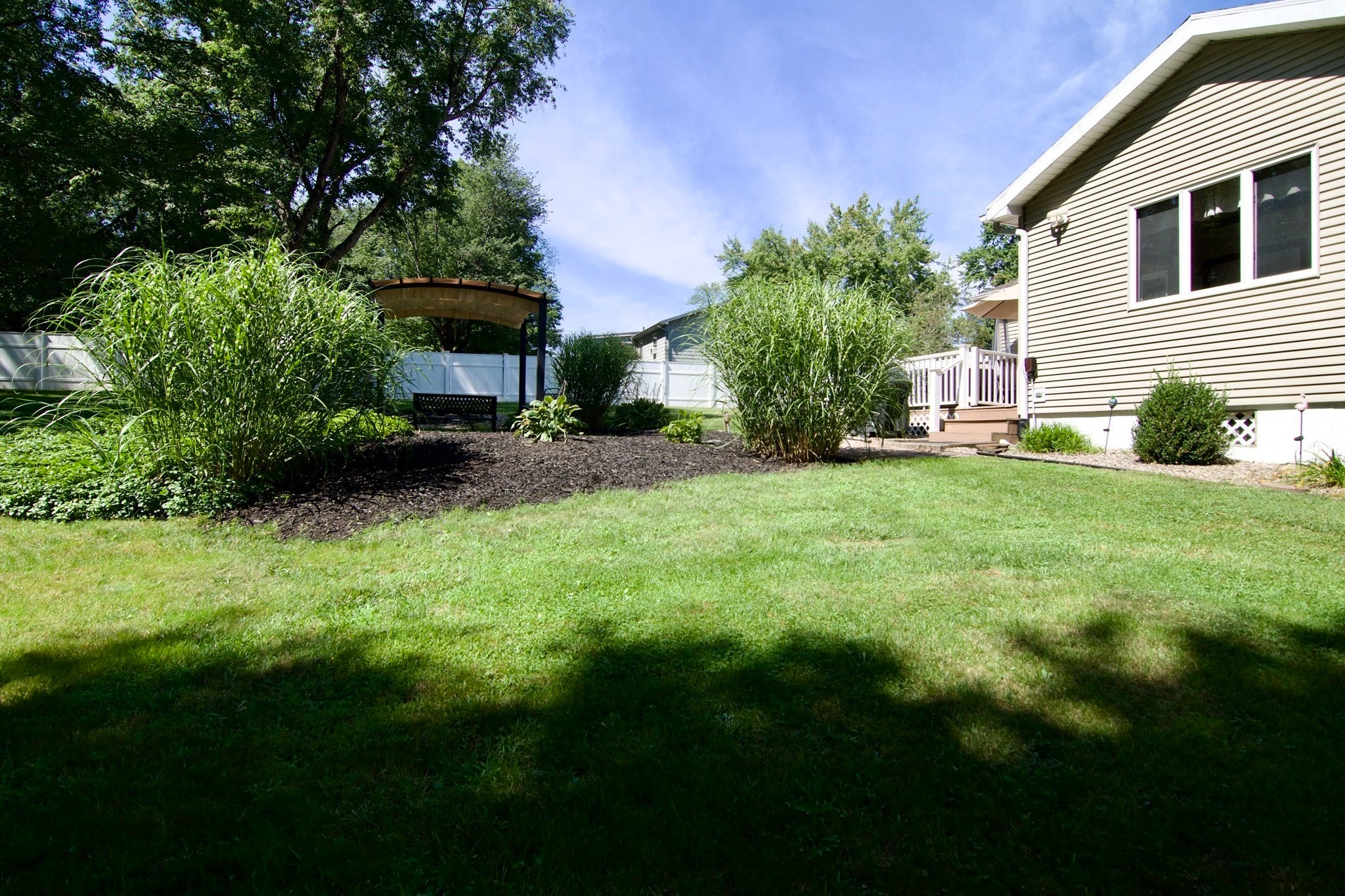 116 Warwick Dr, Ludlow, MA Photo #5