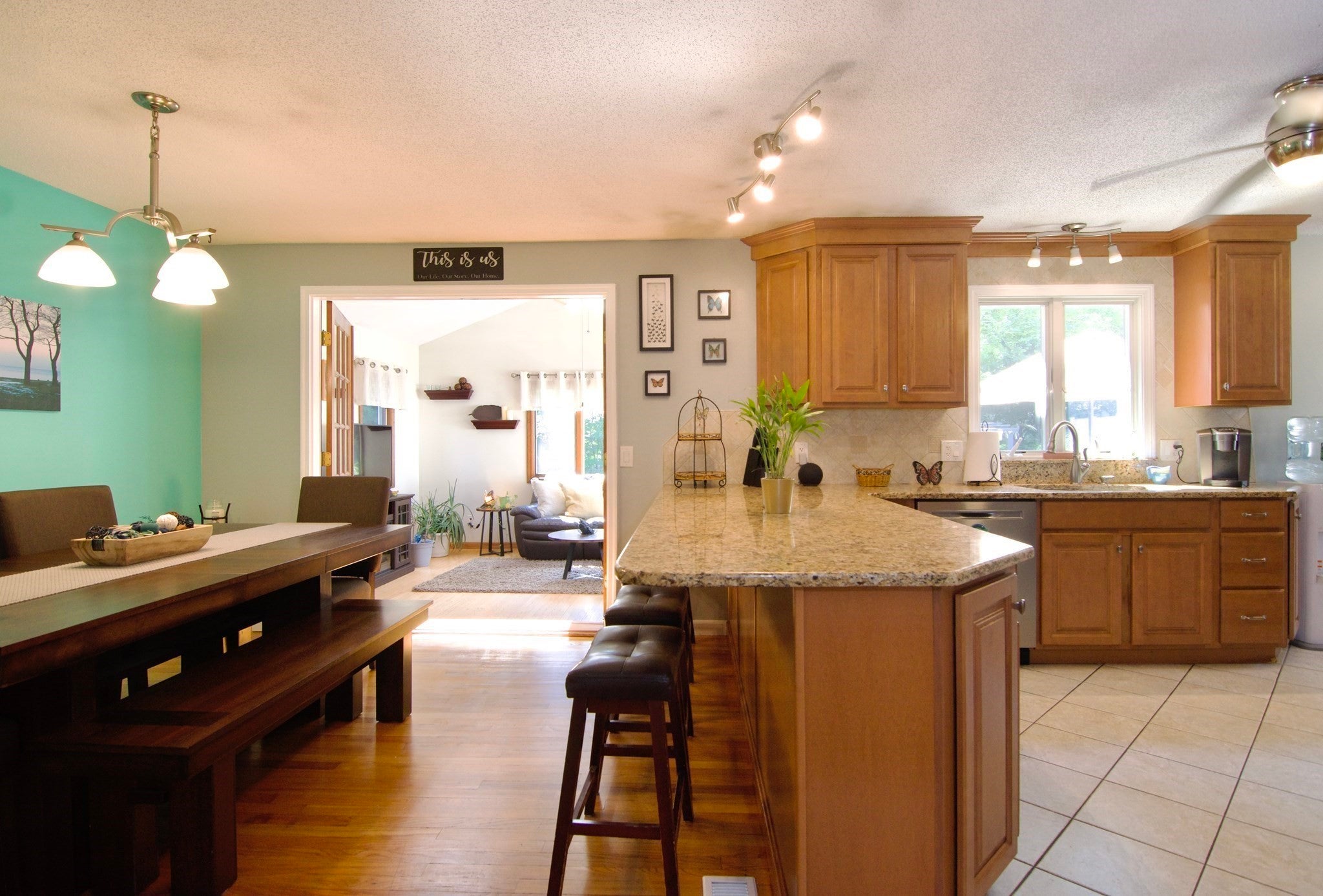 116 Warwick Dr, Ludlow, MA Photo #14
