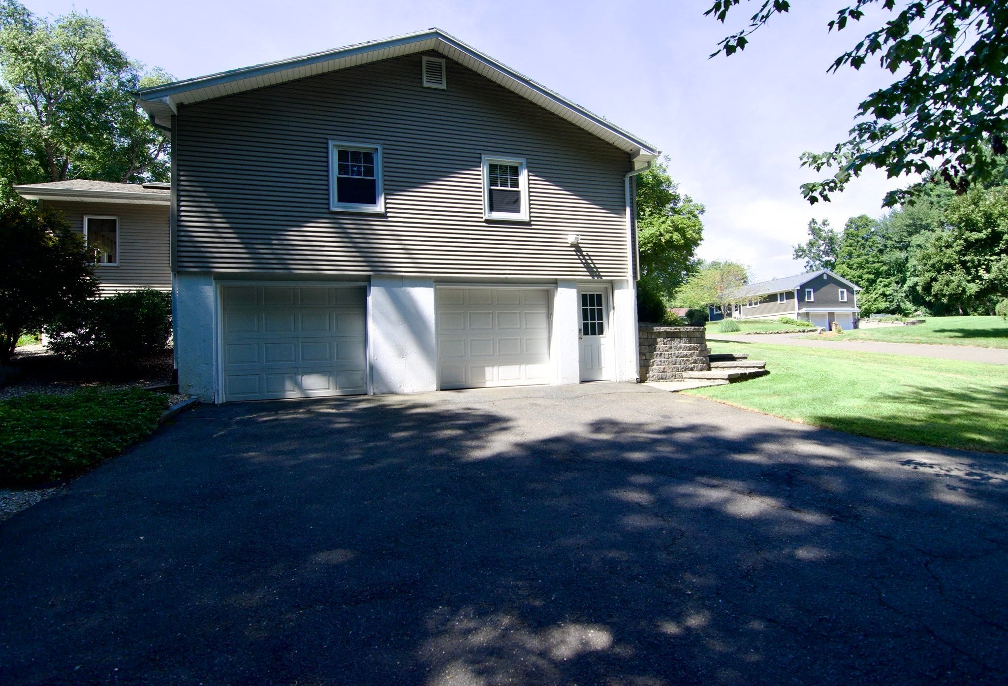 116 Warwick Dr, Ludlow, MA Photo #3