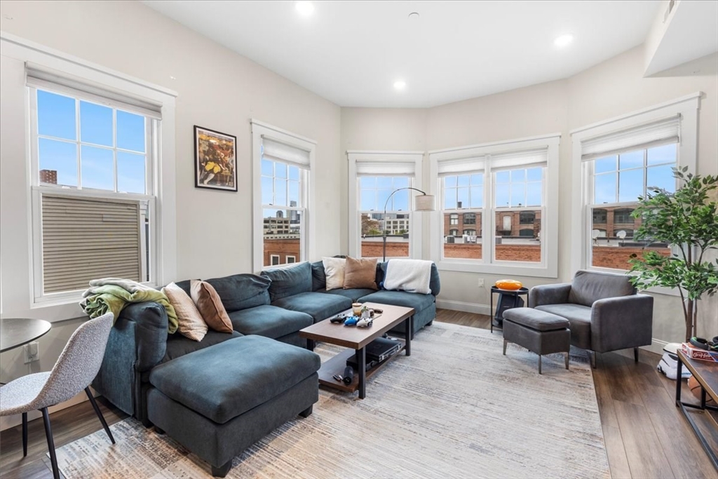 701 East 2nd Street 1