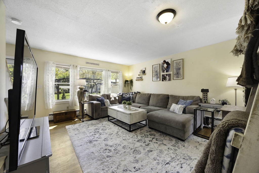 68 Honeysuckle Dr 68