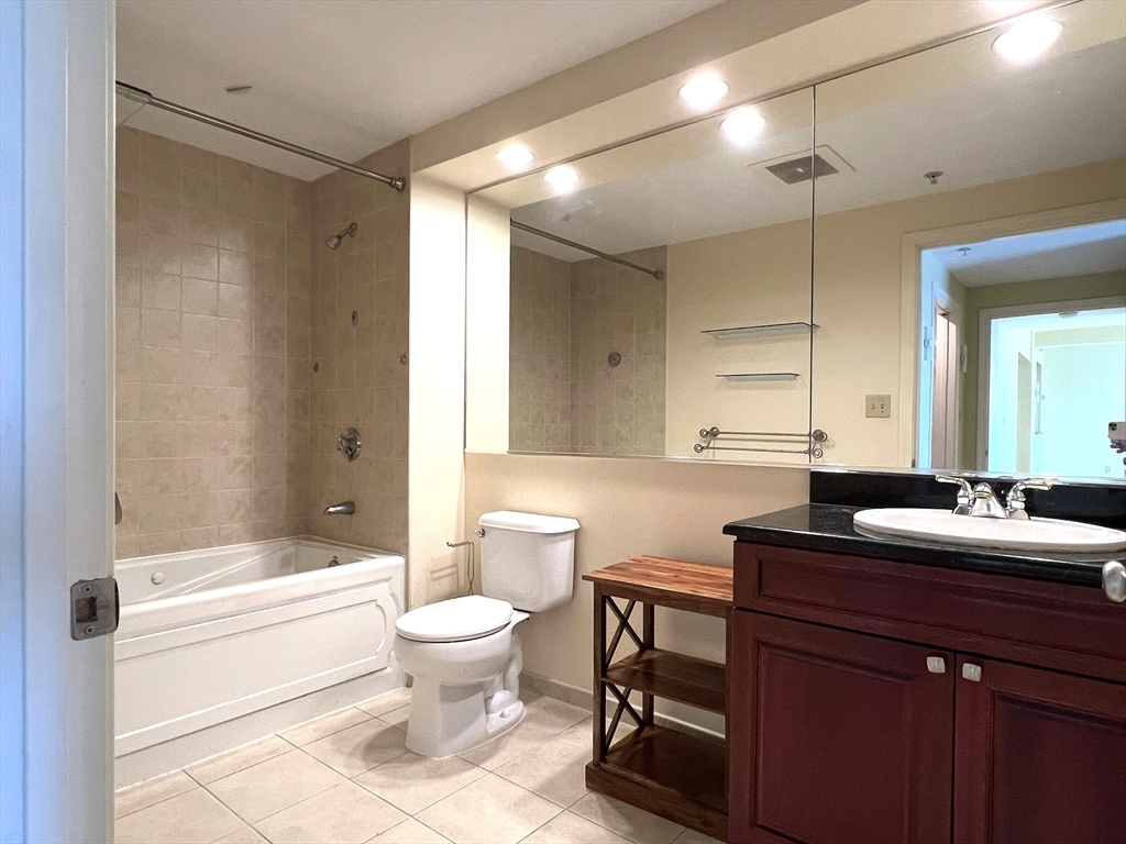 1 Nassau St 1607