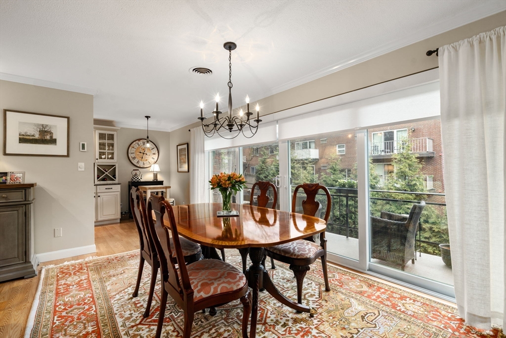 1206 Greendale Ave 214