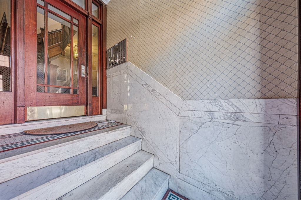 58 Pleasant Street 2