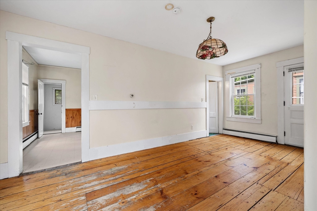 20 Maple St