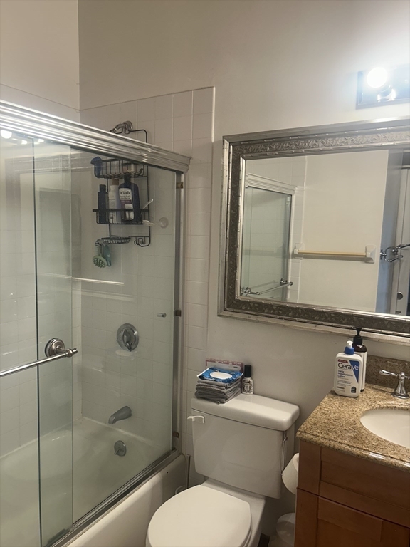 Cambridge, Massachusetts 02141, United States, 2 Bedrooms Bedrooms, ,2 BathroomsBathrooms,Residential,Active,164637