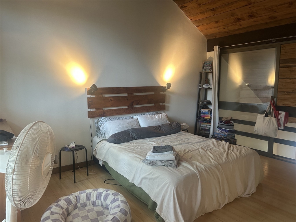 Cambridge, Massachusetts 02141, United States, 2 Bedrooms Bedrooms, ,2 BathroomsBathrooms,Residential,Active,164637