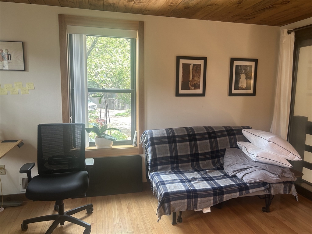 Cambridge, Massachusetts 02141, United States, 2 Bedrooms Bedrooms, ,2 BathroomsBathrooms,Residential,Active,164637