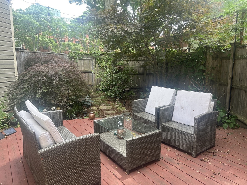 Cambridge, Massachusetts 02141, United States, 2 Bedrooms Bedrooms, ,2 BathroomsBathrooms,Residential,Active,164637