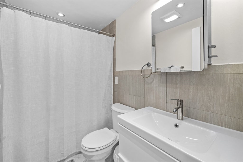 30 Revere Beach Pkwy #109, Medford, MA, 30 Revere Beach Pkwy #109, Medford, MA Photo #5