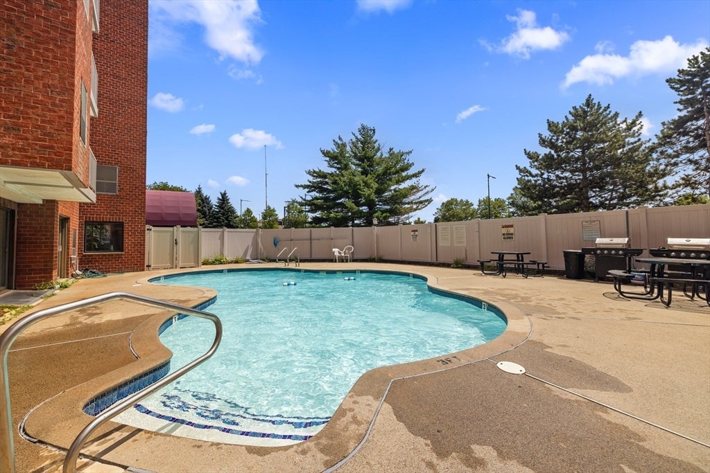 30 Revere Beach Pkwy #109, Medford, MA, 30 Revere Beach Pkwy #109, Medford, MA Photo #15