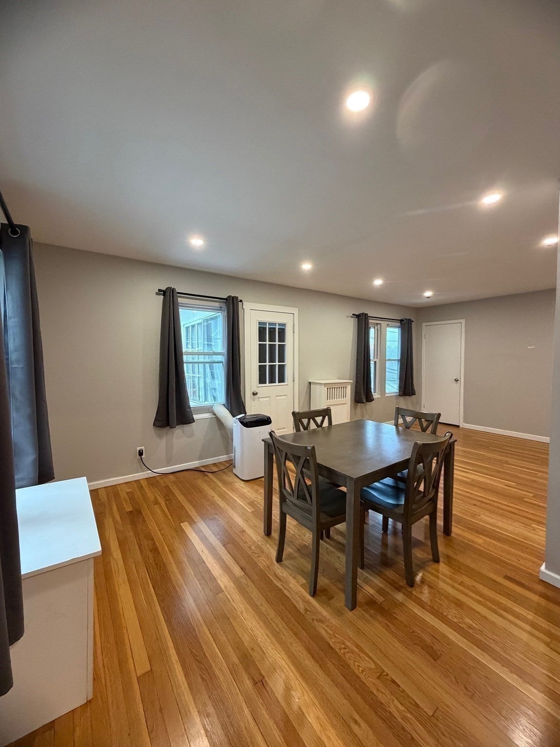 80 Hilton St, Chicopee, MA Photo #23