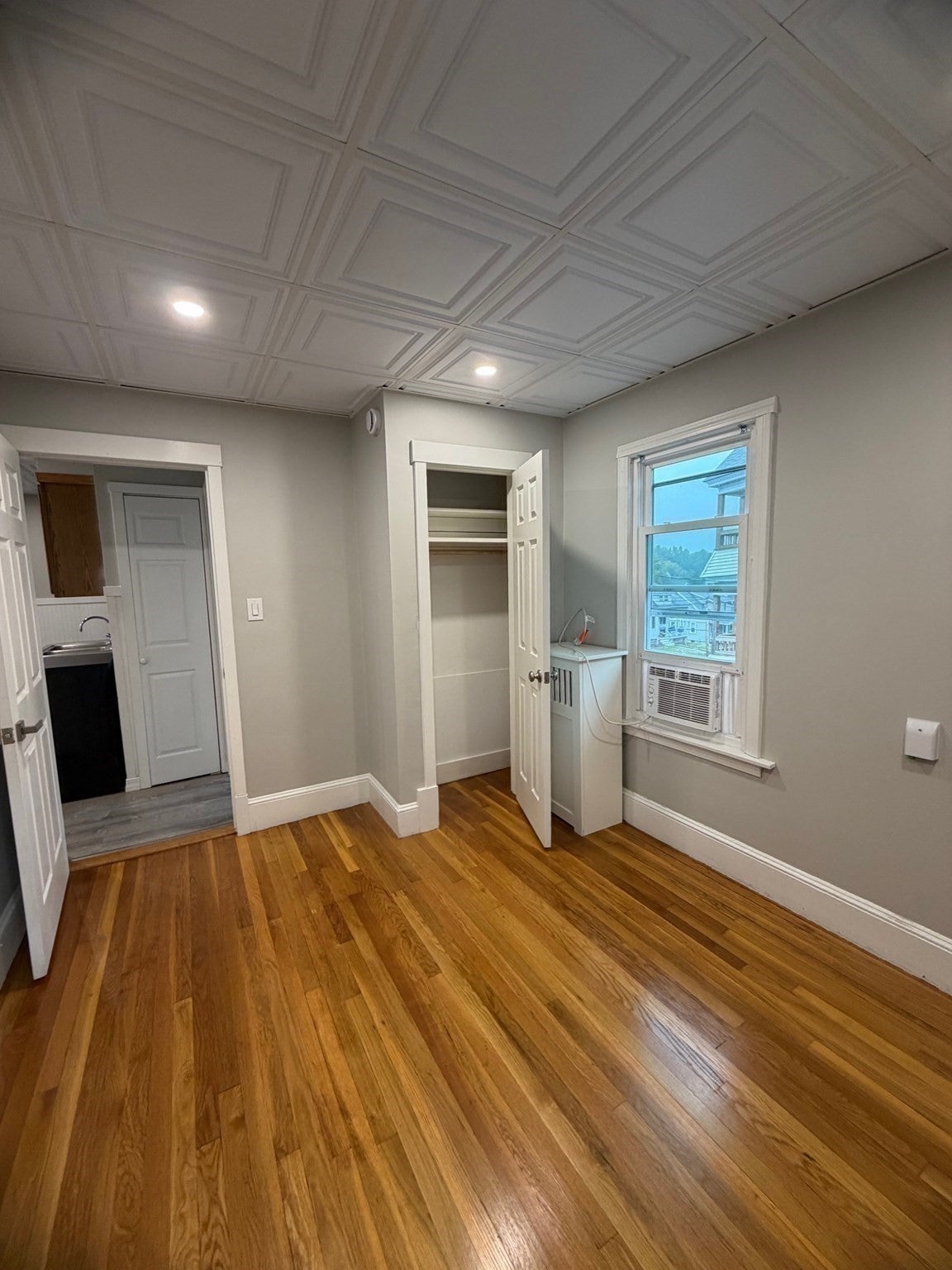 80 Hilton St, Chicopee, MA Photo #24