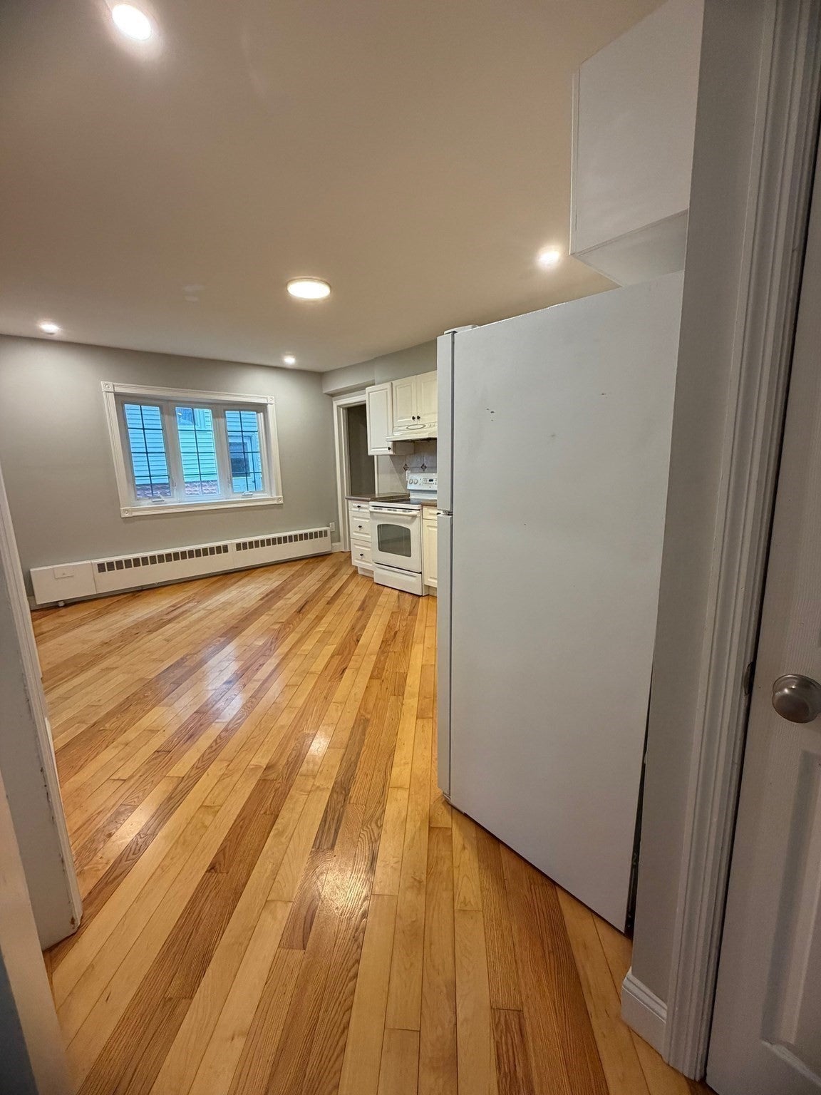 80 Hilton St, Chicopee, MA Photo #9