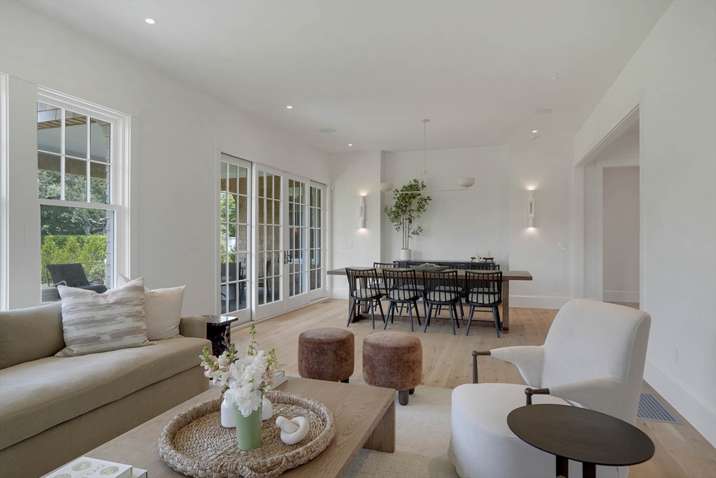 4 Somerset Ln