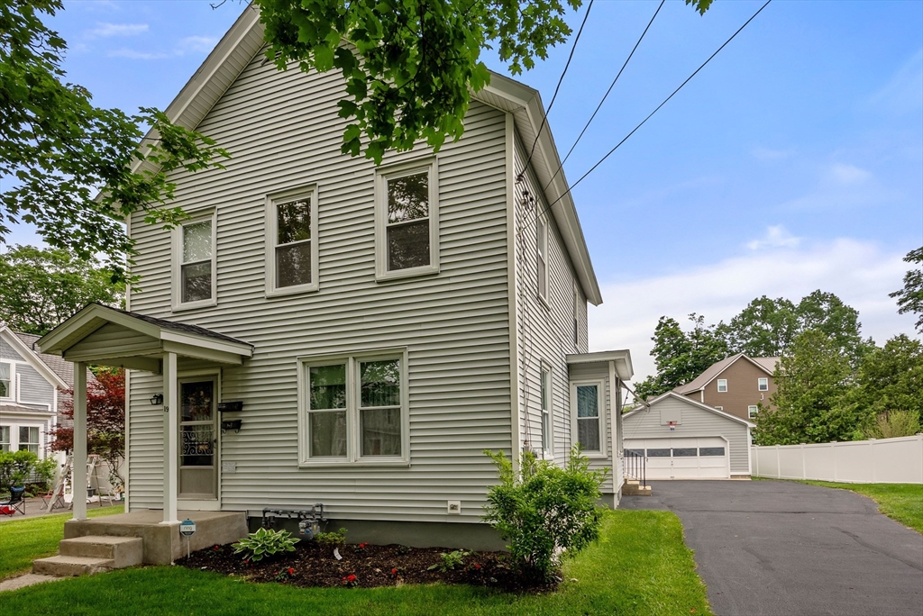 19 Hatfield St