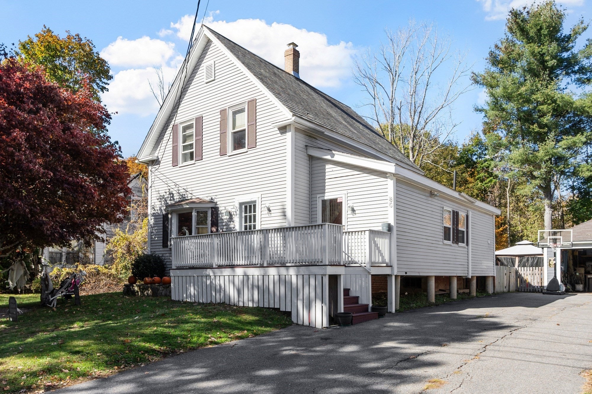 80 Lennon St