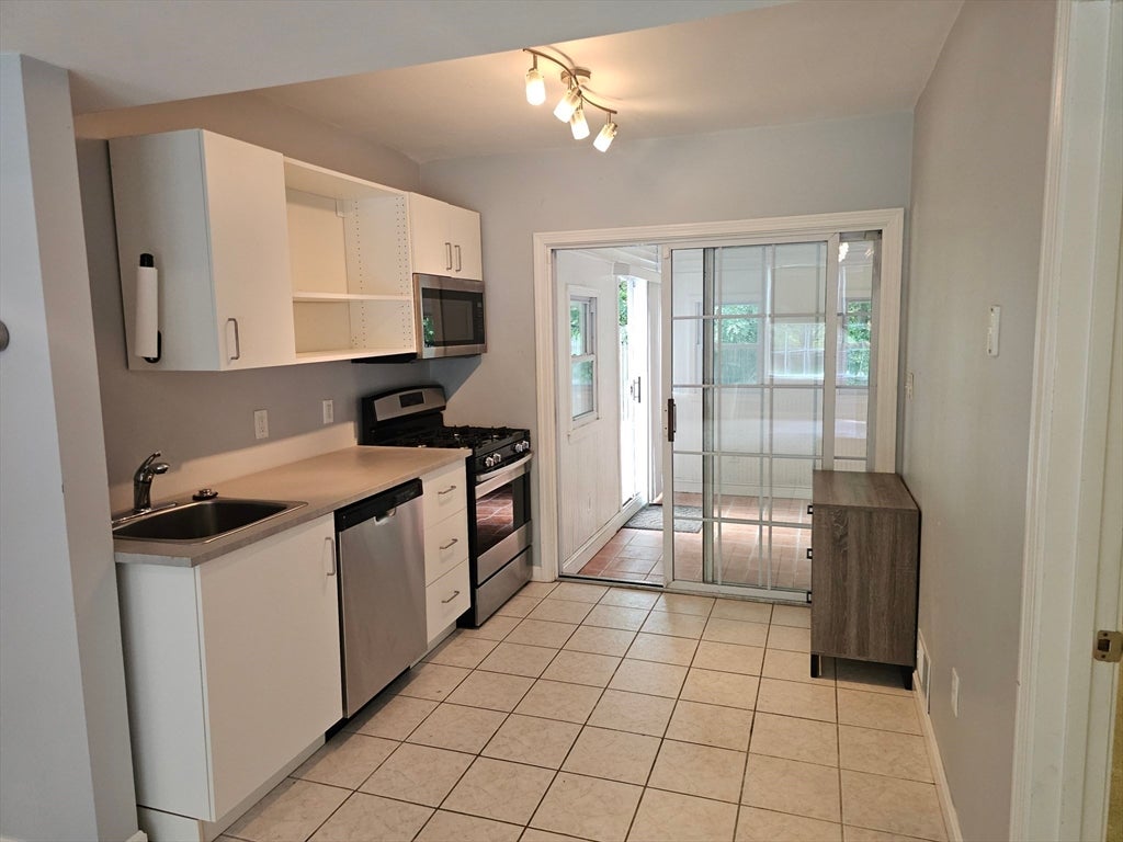 202 Falls Blvd, Quincy, MA, 202 Falls Blvd, Quincy, MA Photo #27